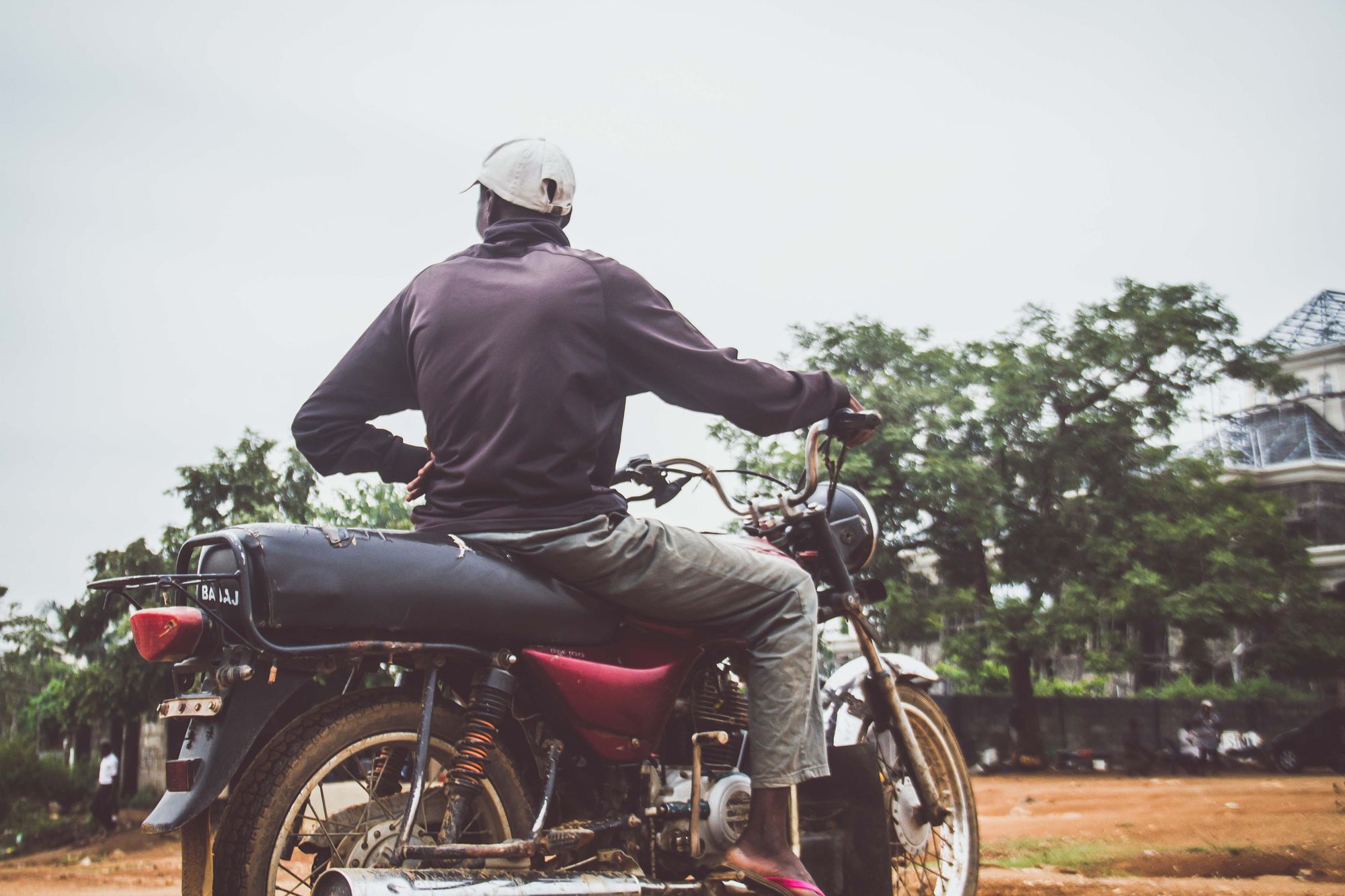 How Hype-worthy is the Motorcycle Taxi Uberisation Trend? + An African AI Revolution? feat. Babusi Nyoni & Osarumen Osamuyi