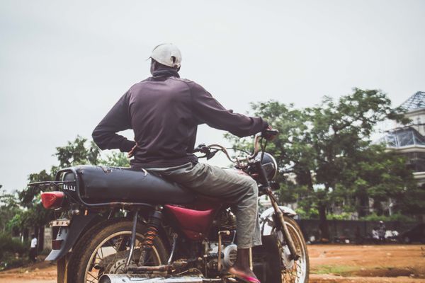 How Hype-worthy is the Motorcycle Taxi Uberisation Trend? + An African AI Revolution? feat. Babusi Nyoni & Osarumen Osamuyi